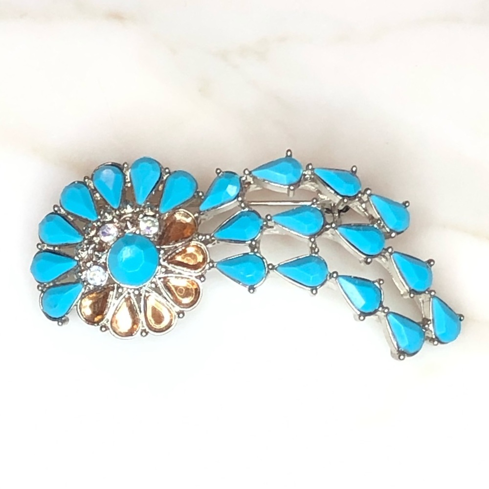Unique Turquoise Tan Rhinestone Brooch - Picture 6 of 9